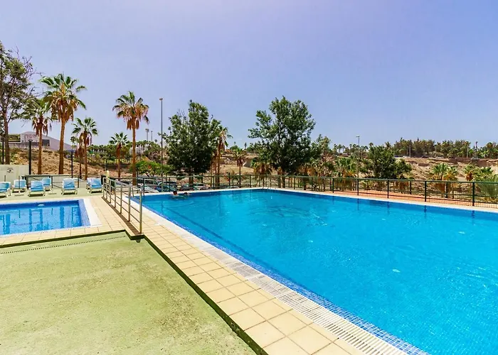 Rising Sun In Complex Terrazas דירה *